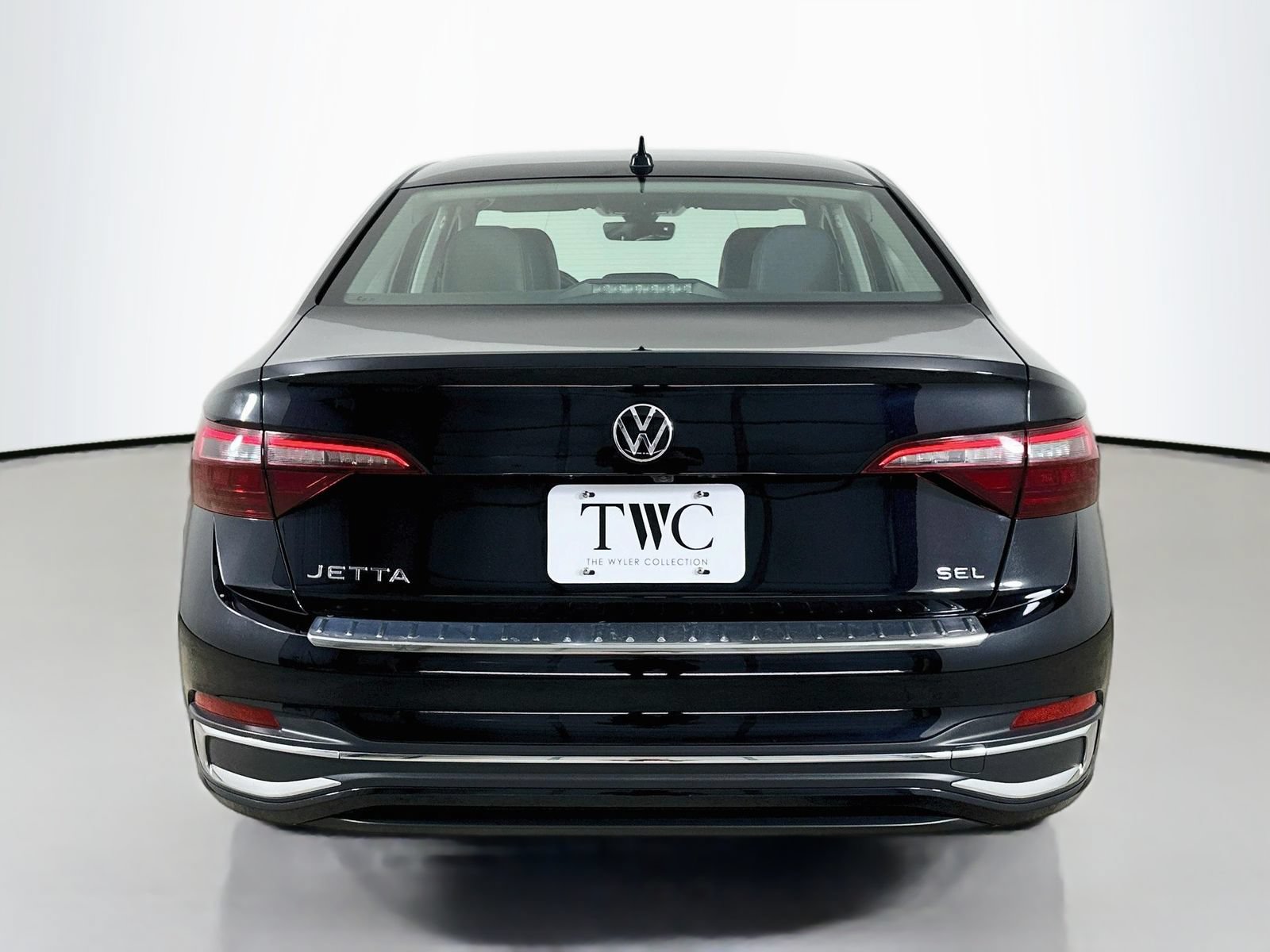Used 2024 Volkswagen Jetta SEL FWD image 6