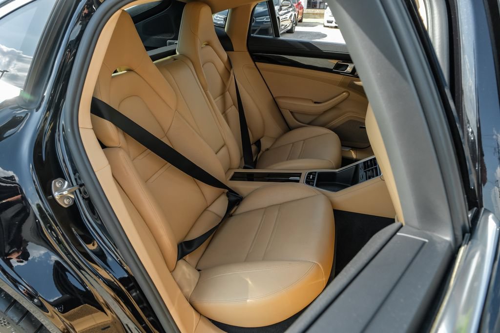 Used 2019 Porsche Panamera 4 AWD/4WD image 40
