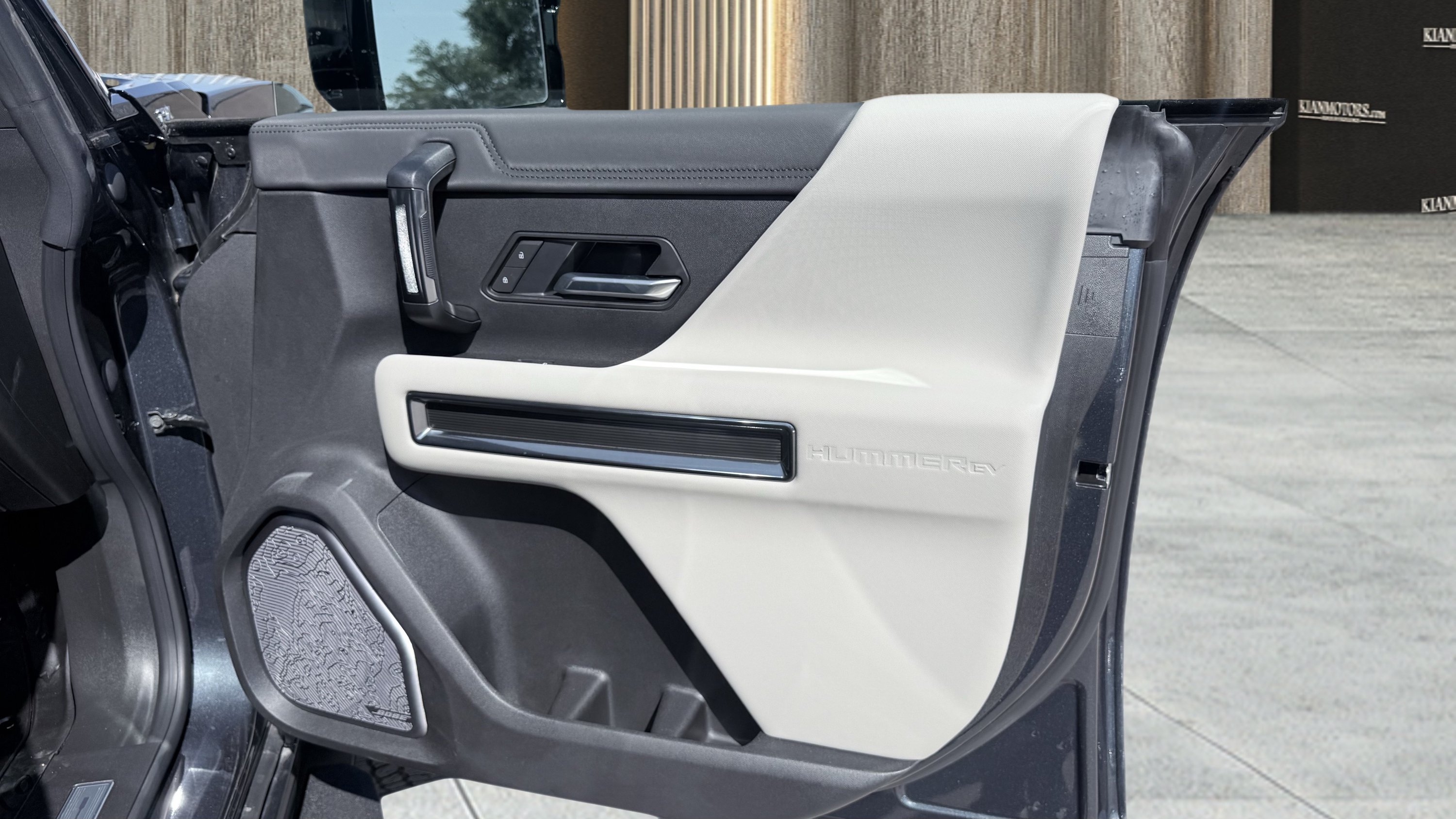 Used 2026 GMC Hummer EV SUV AWD/4WD image 40