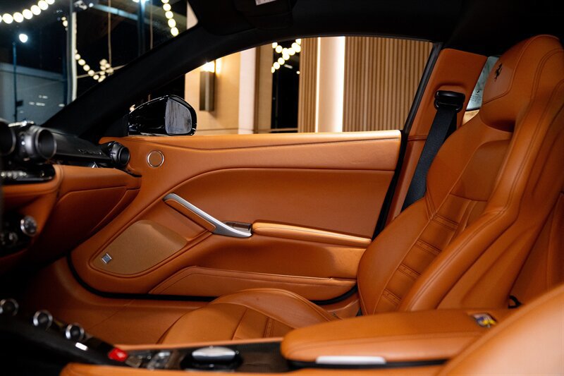 Used 2014 Ferrari F12 Berlinetta RWD image 32