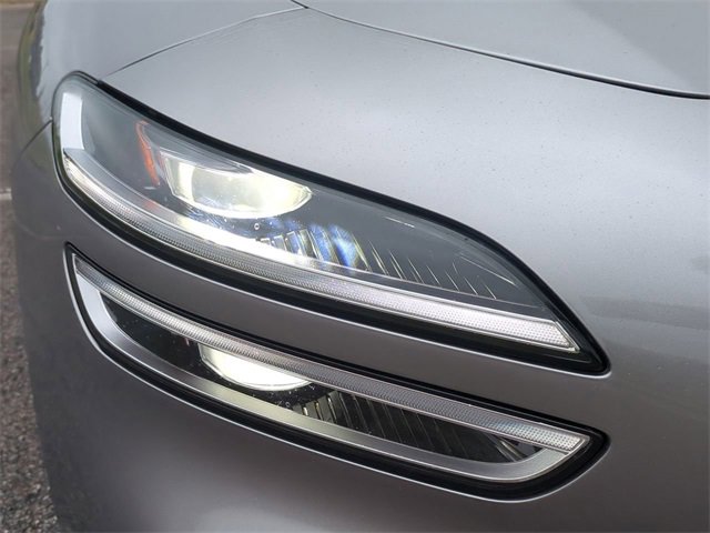 New 2025 Genesis G70 2.5T image 9