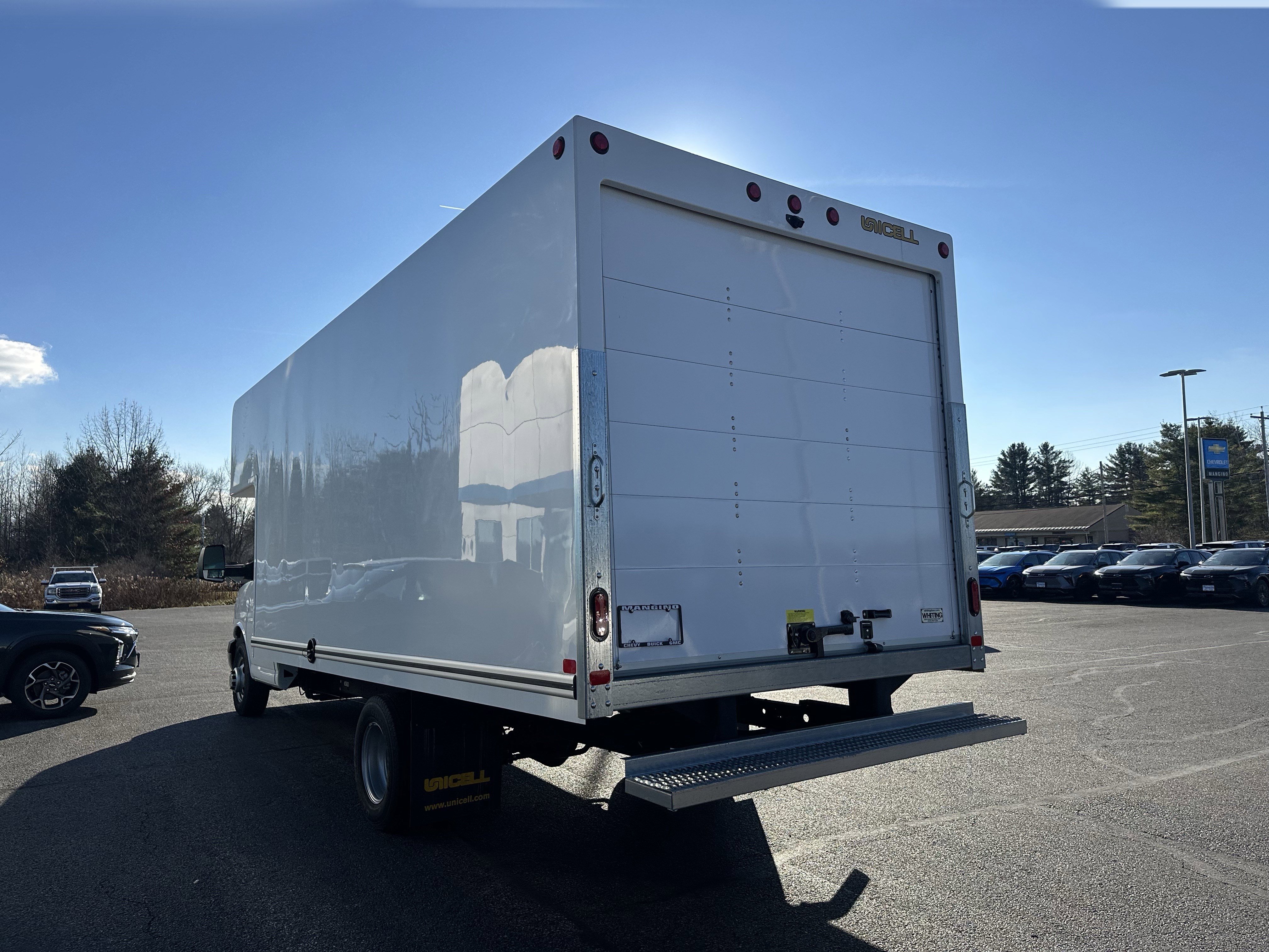 New 2025 Chevrolet Express 4500 w/ Power Convenience Package RWD image 8