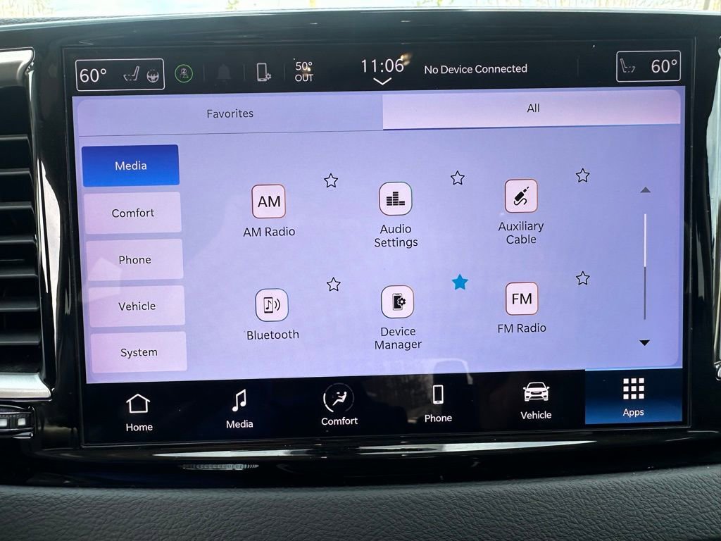 Used 2023 Chrysler Pacifica Touring-L FWD image 13