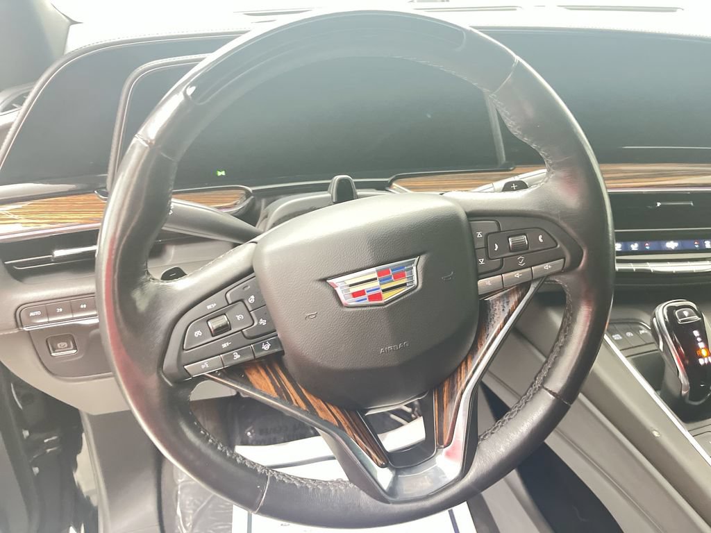 Used 2023 Cadillac Escalade Premium Luxury AWD/4WD image 18