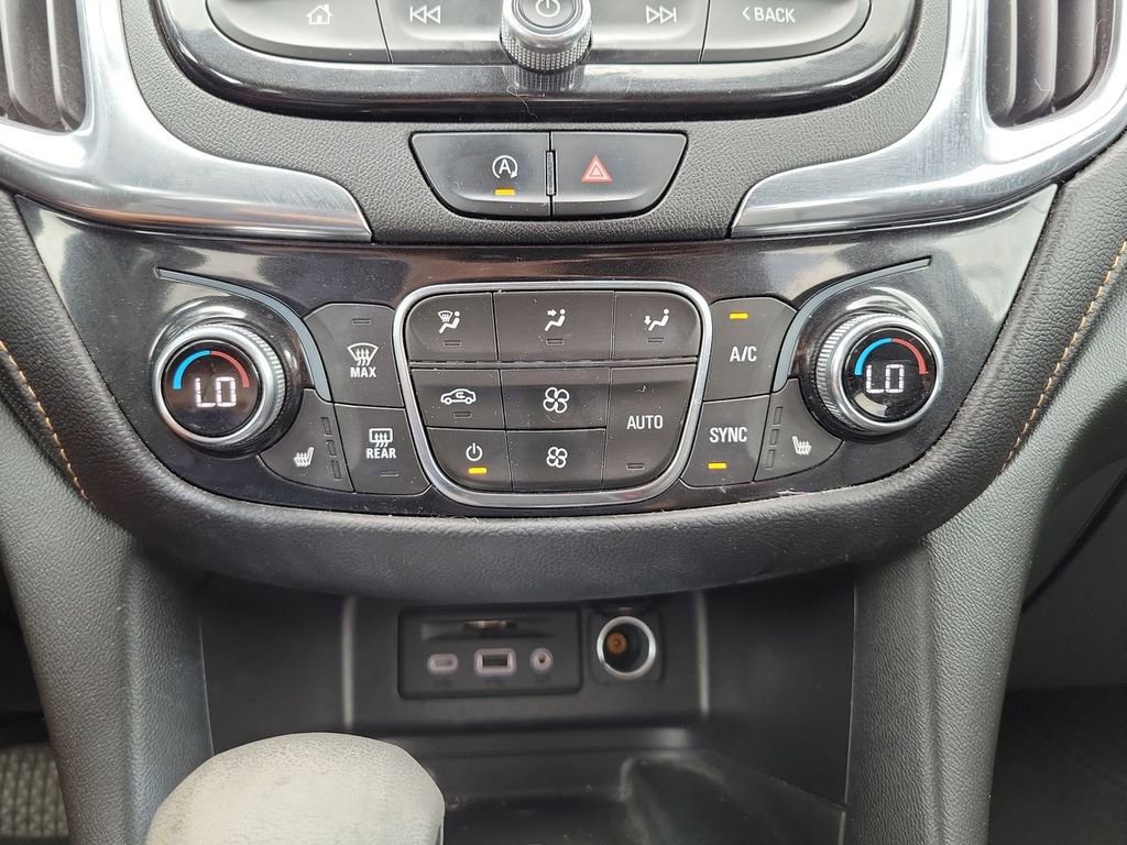 Used 2022 Chevrolet Equinox Premier FWD image 34