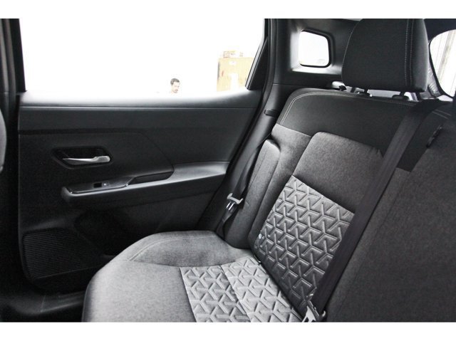 New 2027 Nissan Kicks SV w/ Cold Weather Package FWD image 9