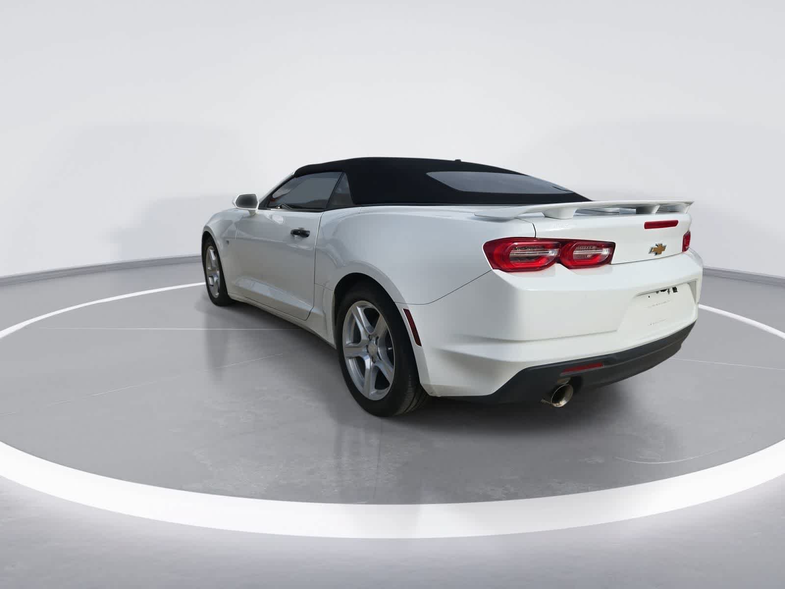 Used 2023 Chevrolet Camaro LT RWD image 6