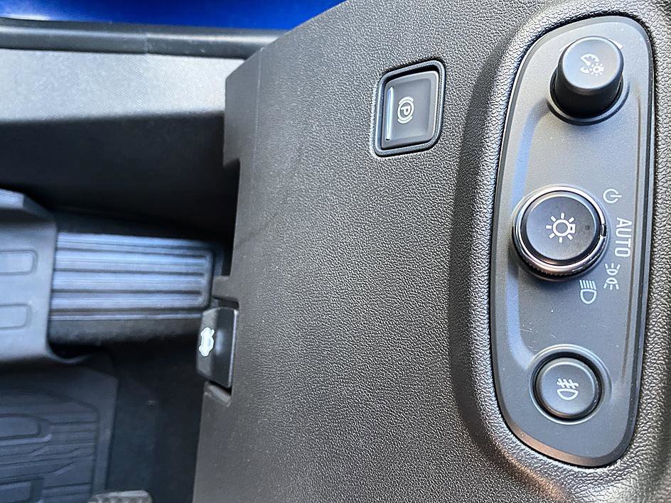 Used 2019 Chevrolet Silverado 1500 LTZ w/ LTZ Premium Package image 25