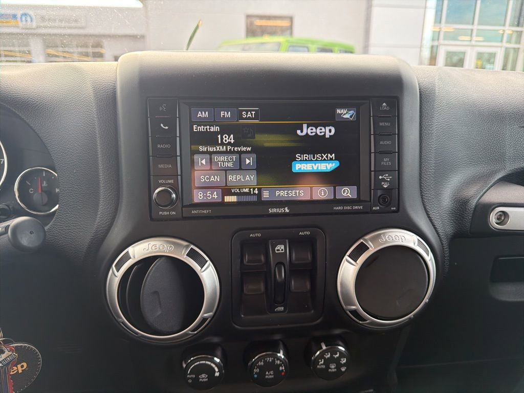 Used 2017 Jeep Wrangler Unlimited Sahara w/ Dual Top Group AWD/4WD image 17