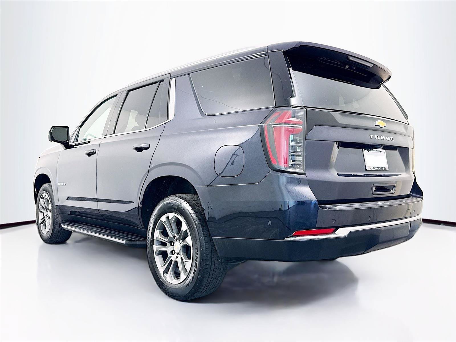 Used 2025 Chevrolet Tahoe LS RWD image 33