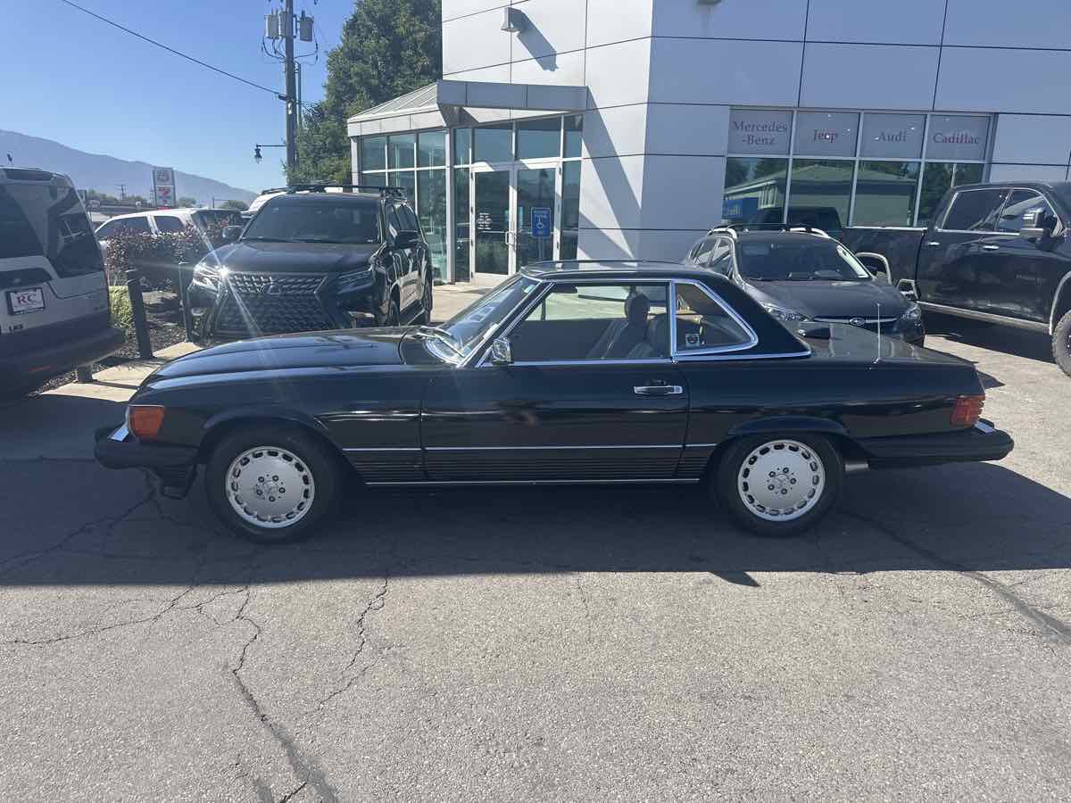 Used 1987 Mercedes-Benz 560 SL image 8