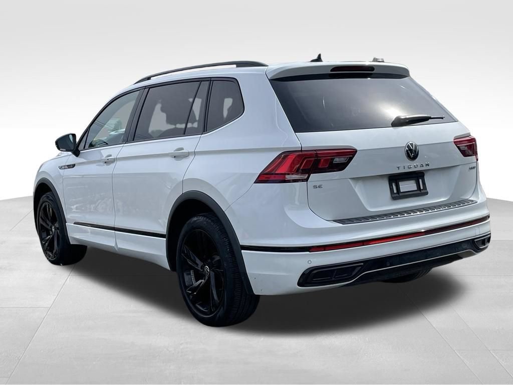 Used 2023 Volkswagen Tiguan SE R-Line AWD/4WD image 5