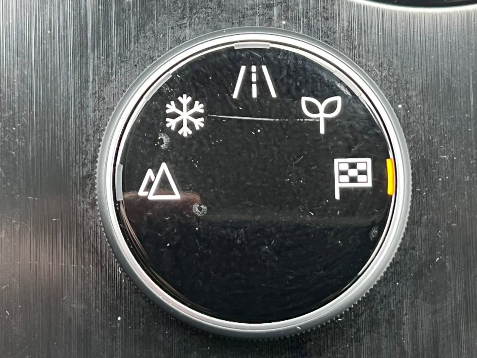 Used 2023 Nissan Rogue SL w/ SL Premium Package image 27