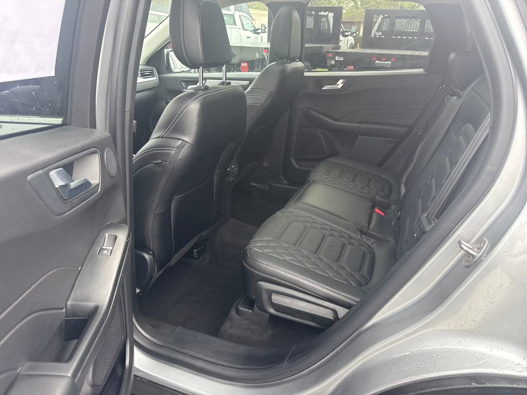 Used 2024 Ford Escape Platinum w/ Premium Technology Package image 17
