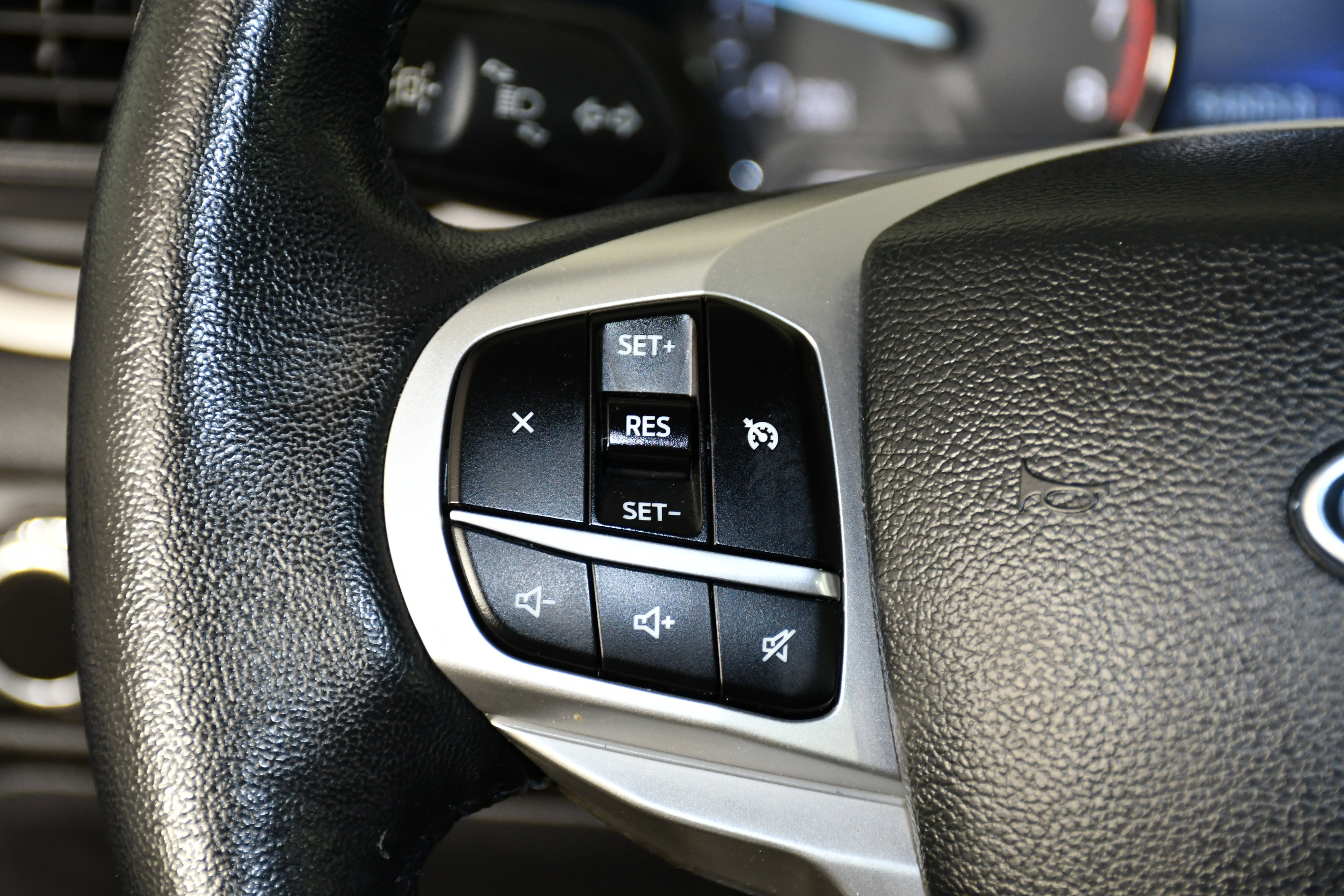 Used 2023 Ford Explorer XLT image 20