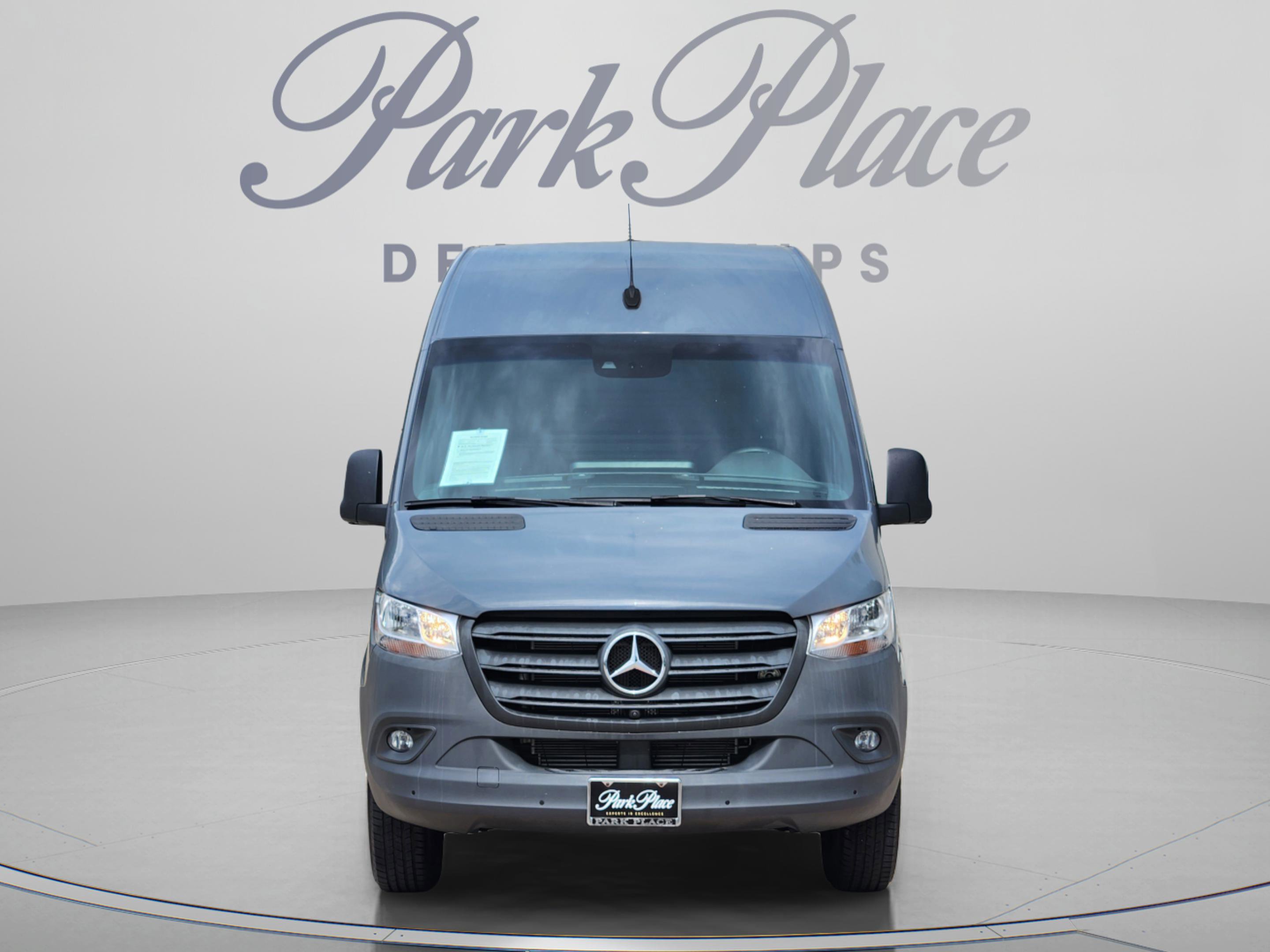 Used 2023 Mercedes-Benz Sprinter 2500 image 5