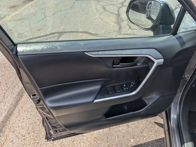 Used 2020 Toyota RAV4 LE w/ All Weather Liner Package AWD/4WD image 15