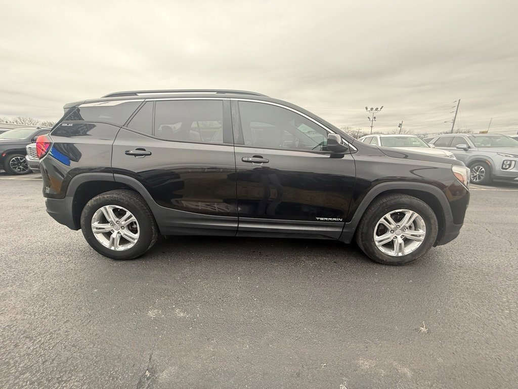 Used 2018 GMC Terrain SLE w/ Driver Convenience Package image 2
