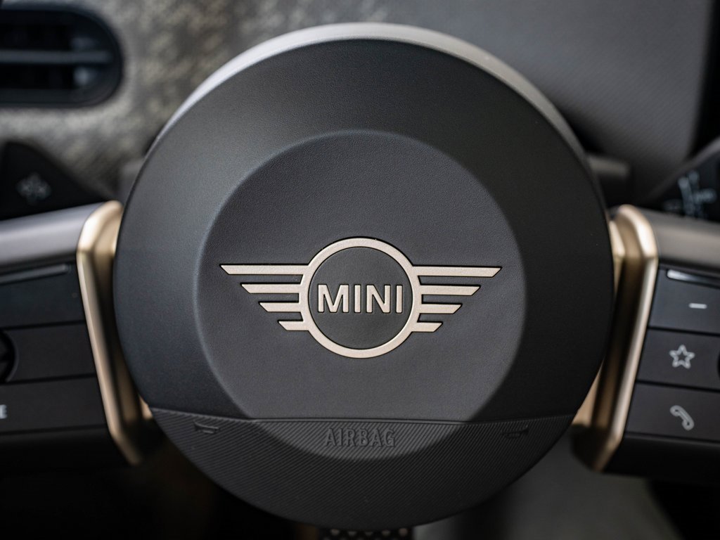 Certified 2025 MINI Cooper S image 25