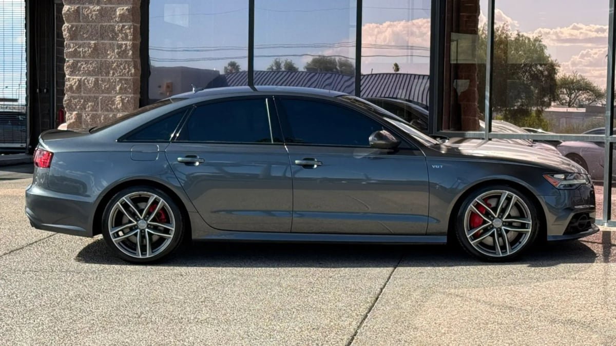 Used 2017 Audi S6 Premium Plus w/ S6 Sport Package AWD/4WD image 14