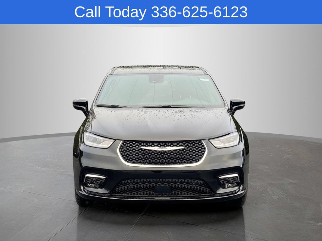 New 2026 Chrysler Pacifica Select FWD image 4