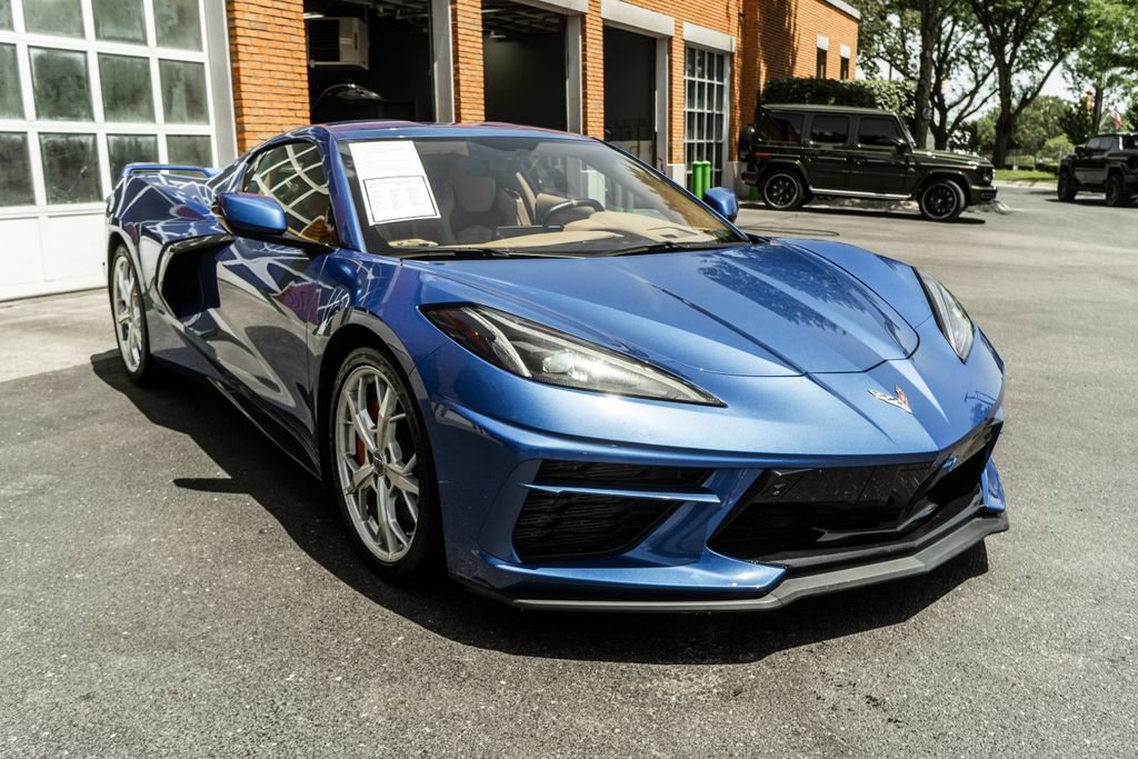 Used 2022 Chevrolet Corvette Stingray Premium Cpe w/ Z51 Performance Package RWD image 5