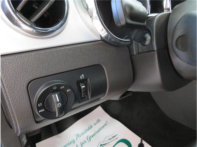 Used 2006 Ford Mustang GT RWD image 25