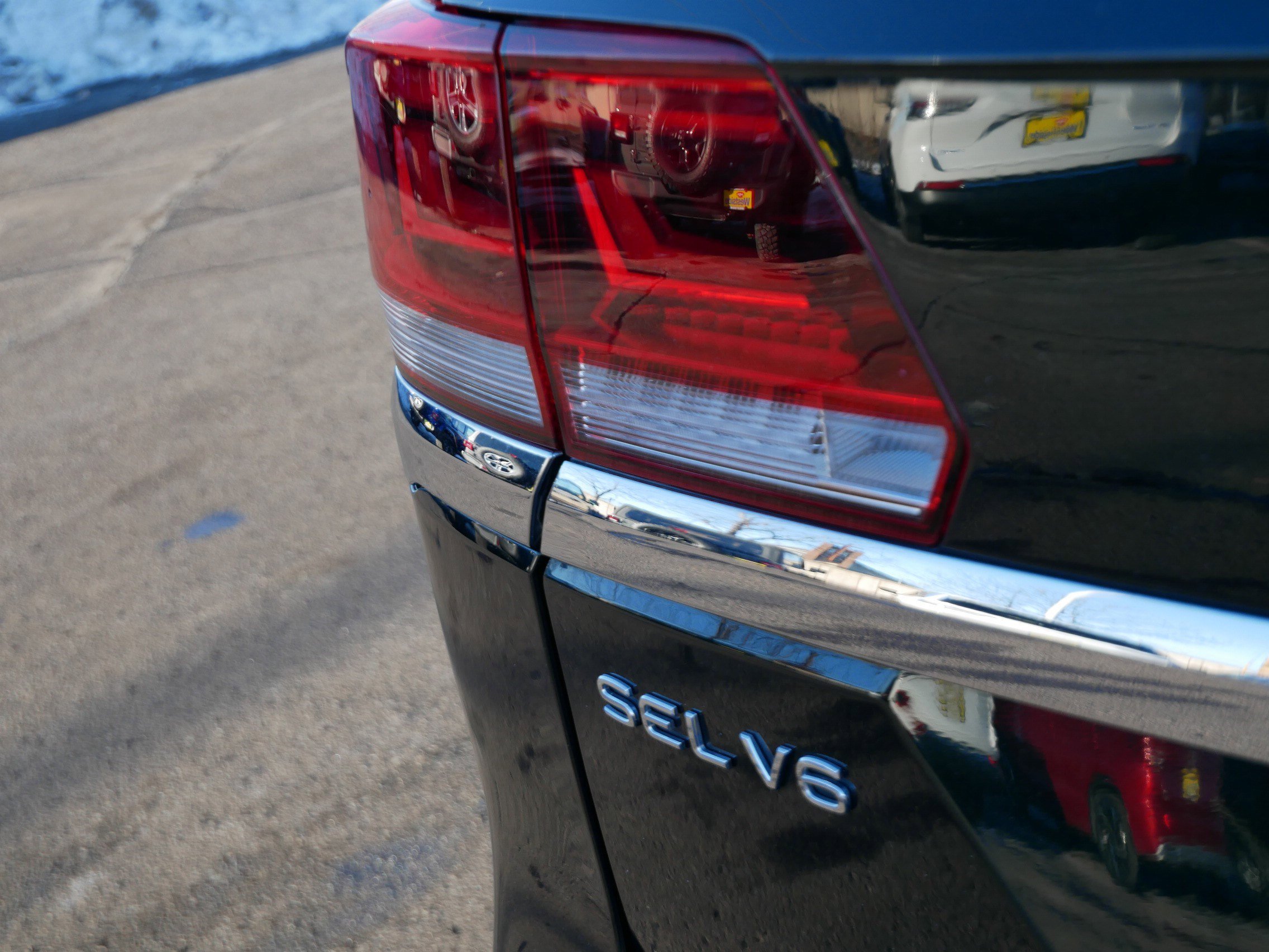 Certified 2021 Volkswagen Atlas SEL Premium image 17