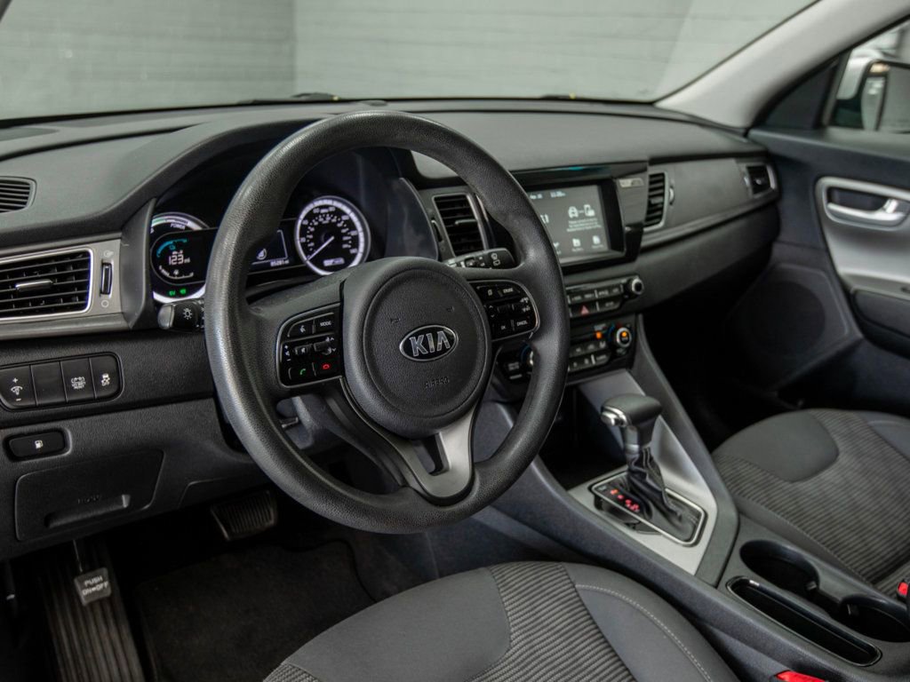 Used 2019 Kia Niro LX FWD image 16