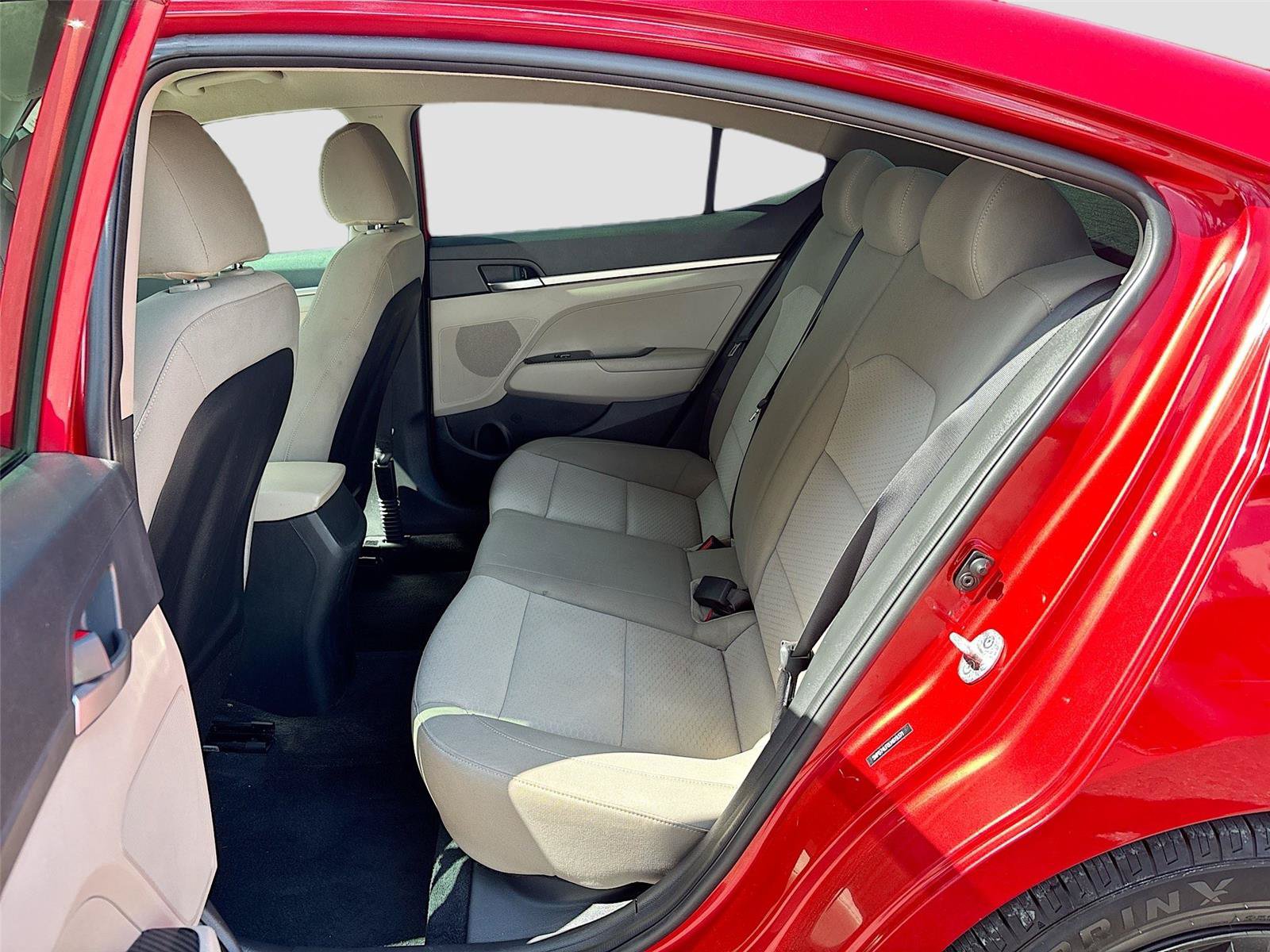 Used 2020 Hyundai Elantra SE FWD image 22