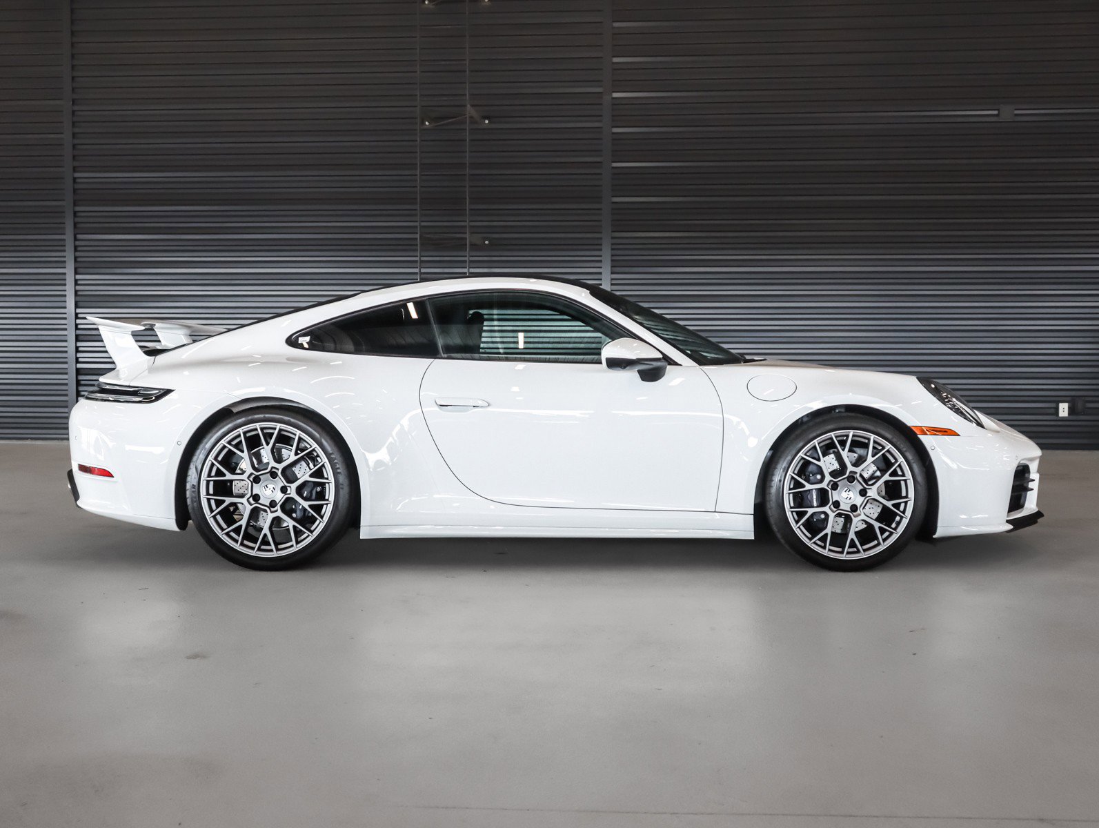 Used 2026 Porsche 911 Carrera RWD image 11