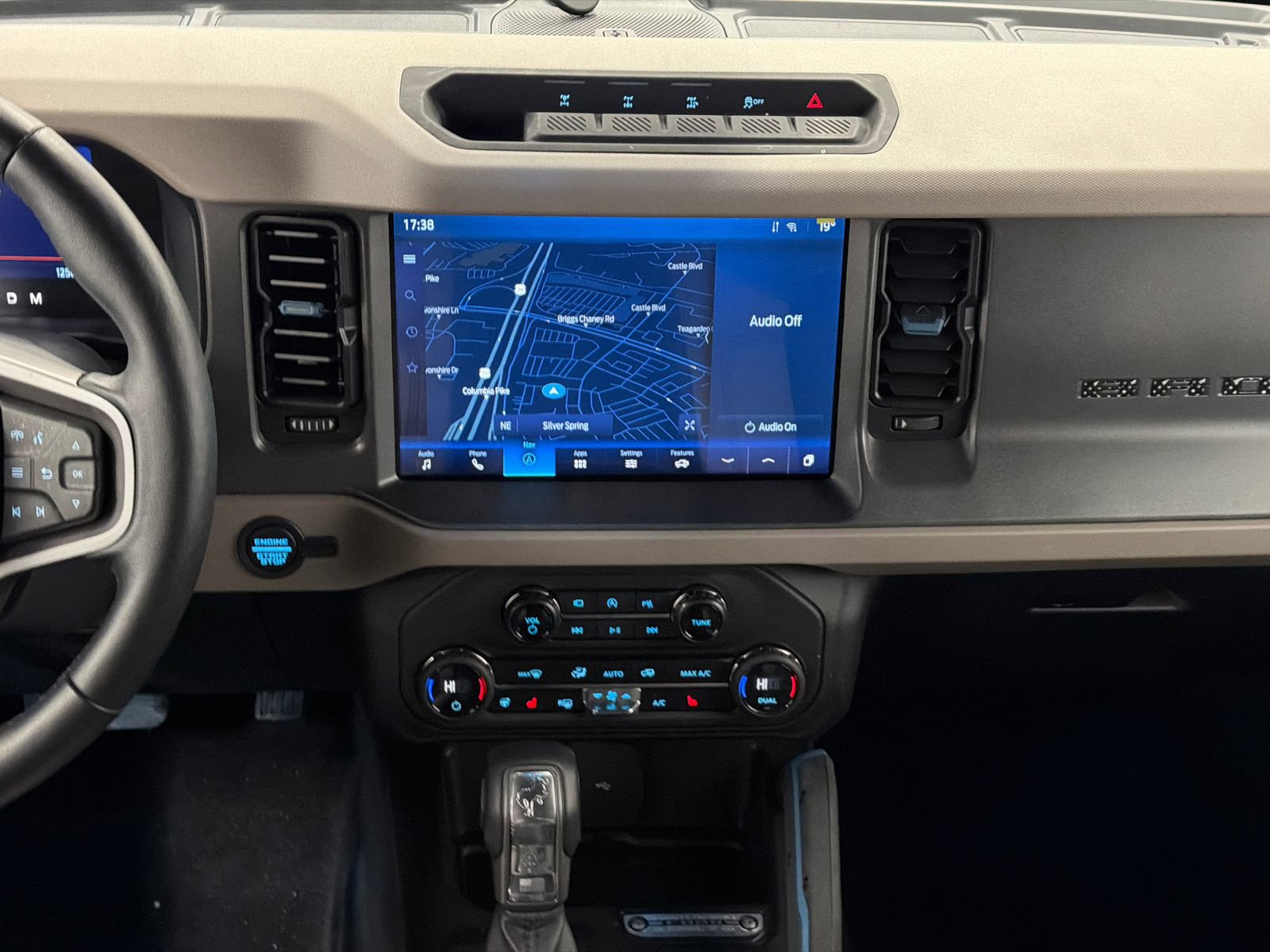 Used 2024 Ford Bronco Wildtrak image 19