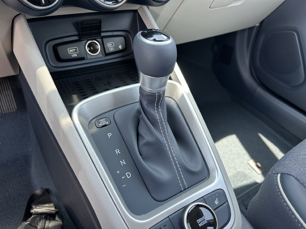 New 2026 Hyundai Venue SEL FWD image 25
