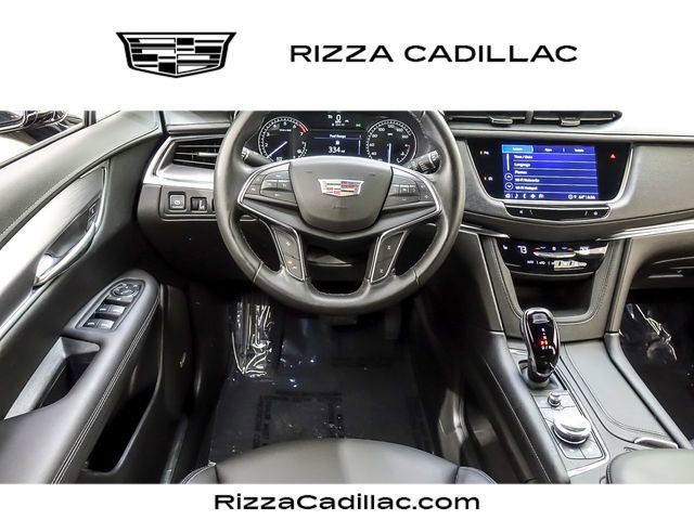 Certified 2022 Cadillac XT5 Luxury image 2