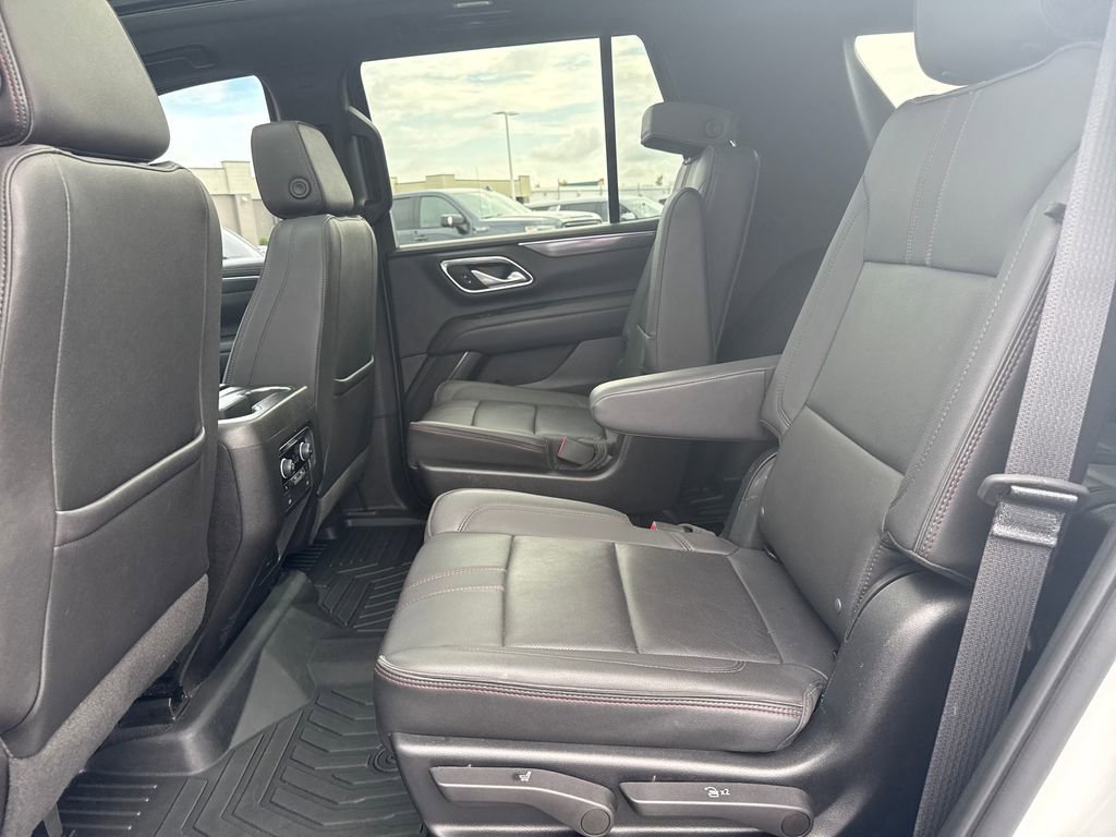 Used 2022 Chevrolet Tahoe RST w/ Luxury Package AWD/4WD image 40