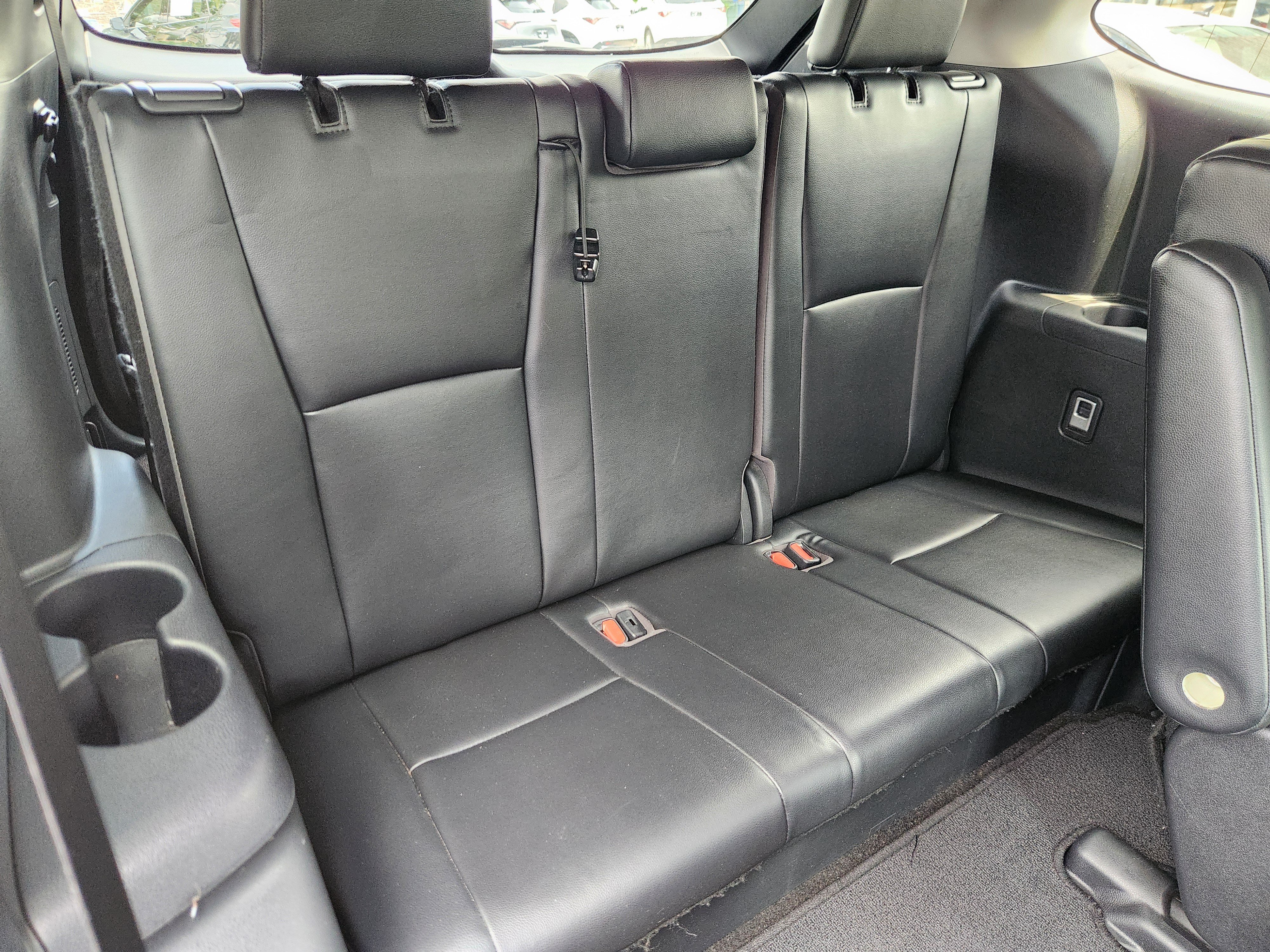 Used 2023 Toyota Highlander XLE AWD/4WD image 16