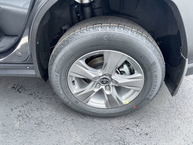 New 2025 Toyota RAV4 XLE image 21