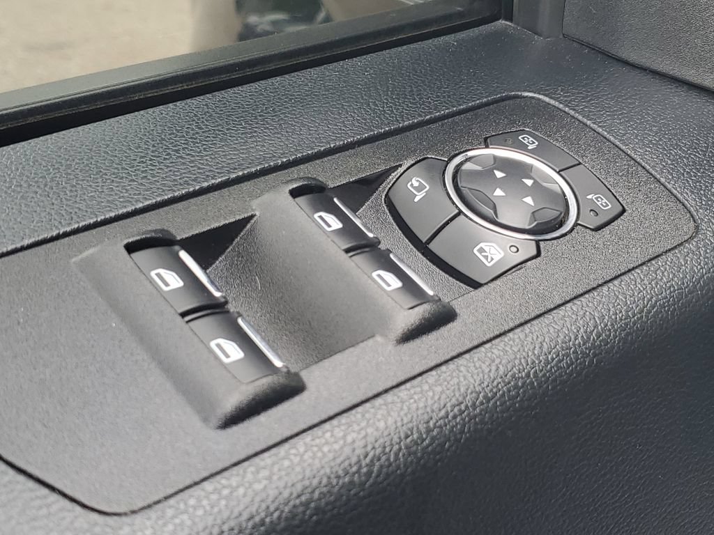 Used 2019 Ford F150 Lariat w/ Equipment Group 502A Luxury AWD/4WD image 27