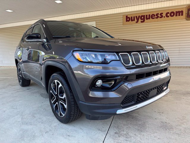 Used 2022 Jeep Compass Limited AWD/4WD image 2