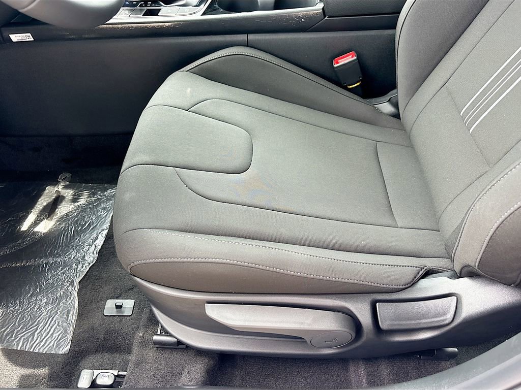 New 2025 Hyundai Elantra SEL image 19
