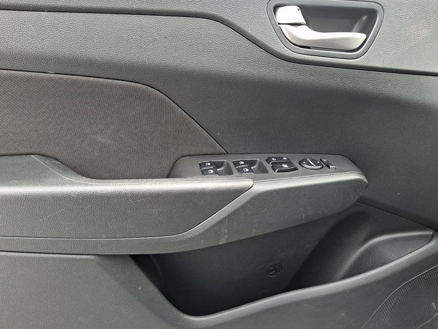 Used 2019 Hyundai Accent SE image 12