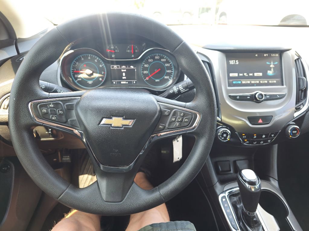 Used 2017 Chevrolet Cruze LT image 27