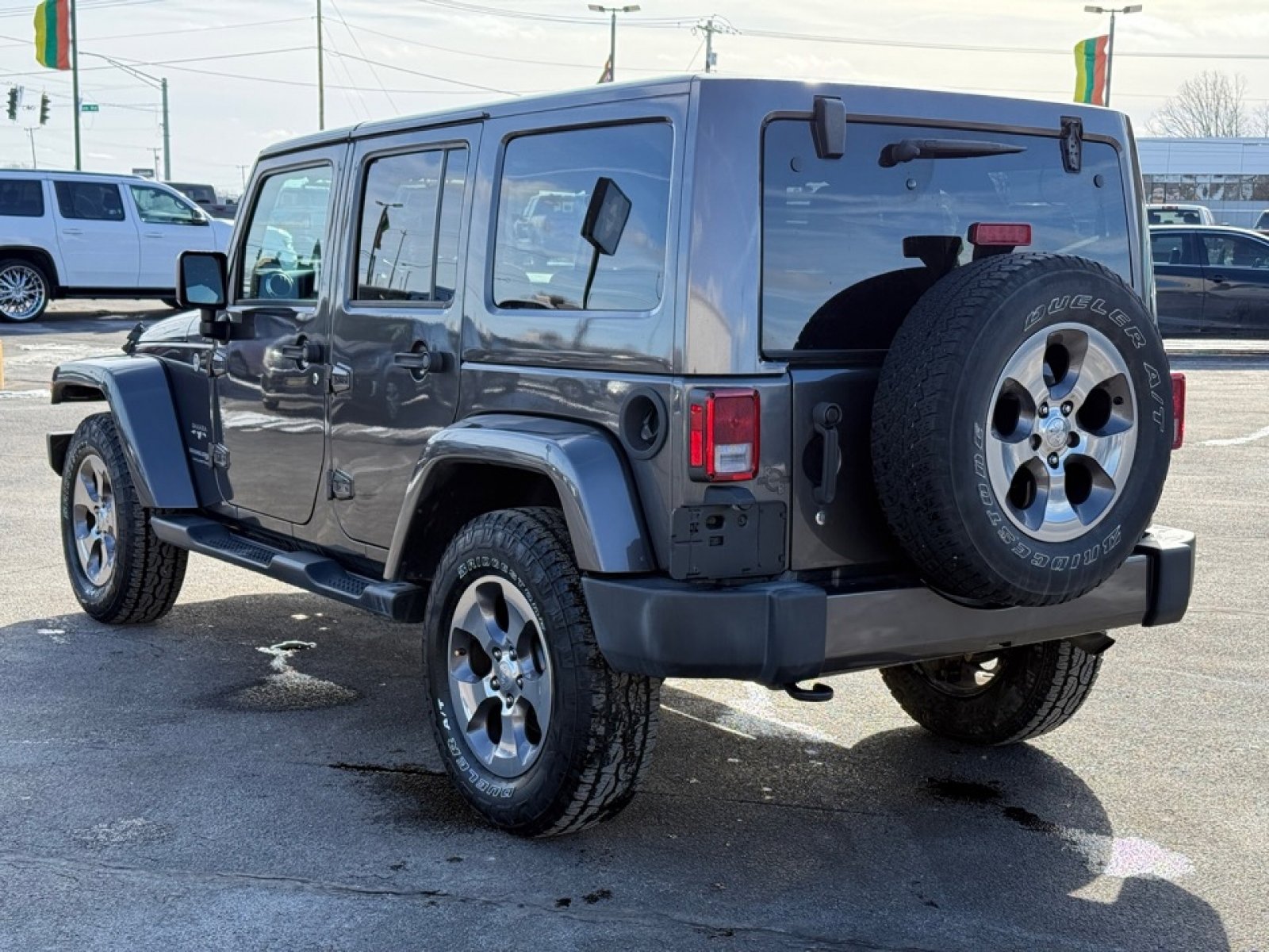 Used 2018 Jeep Wrangler Unlimited Sahara w/ Connectivity Group image 6