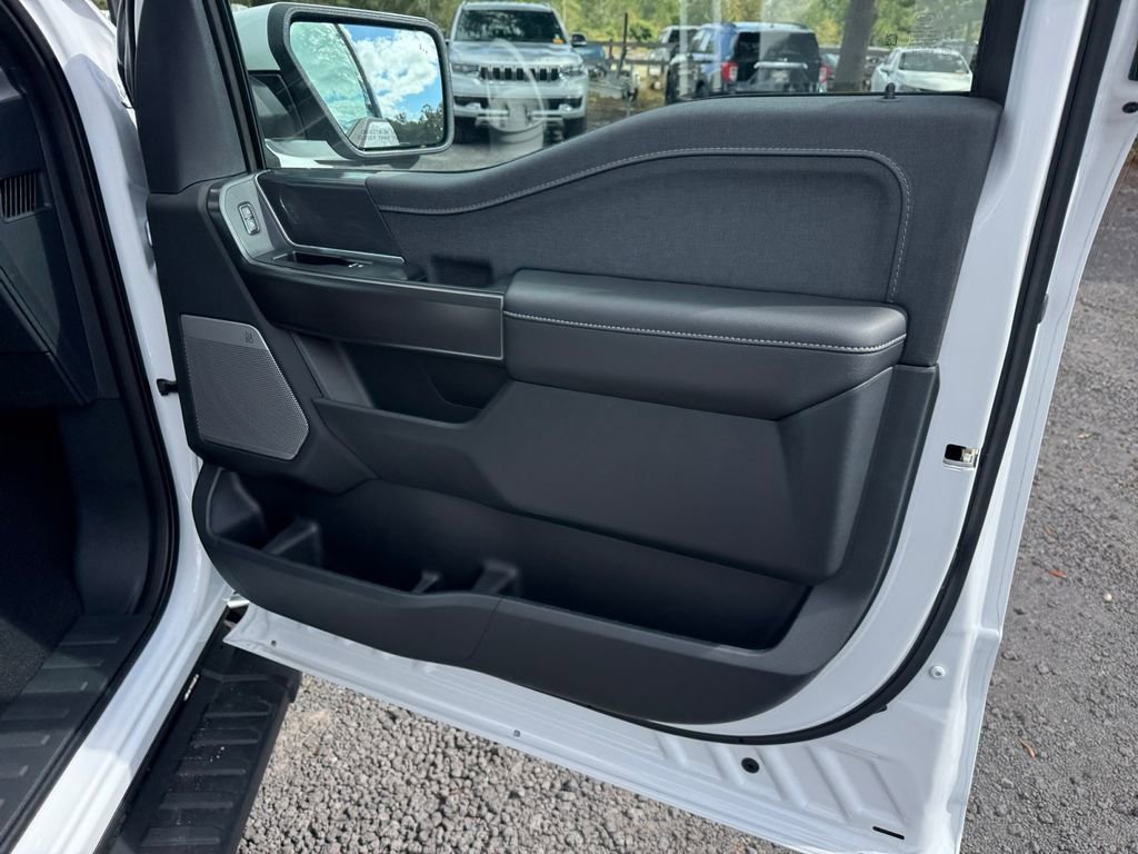 New 2025 Ford F150 Lariat w/ Equipment Group 501A Mid image 19