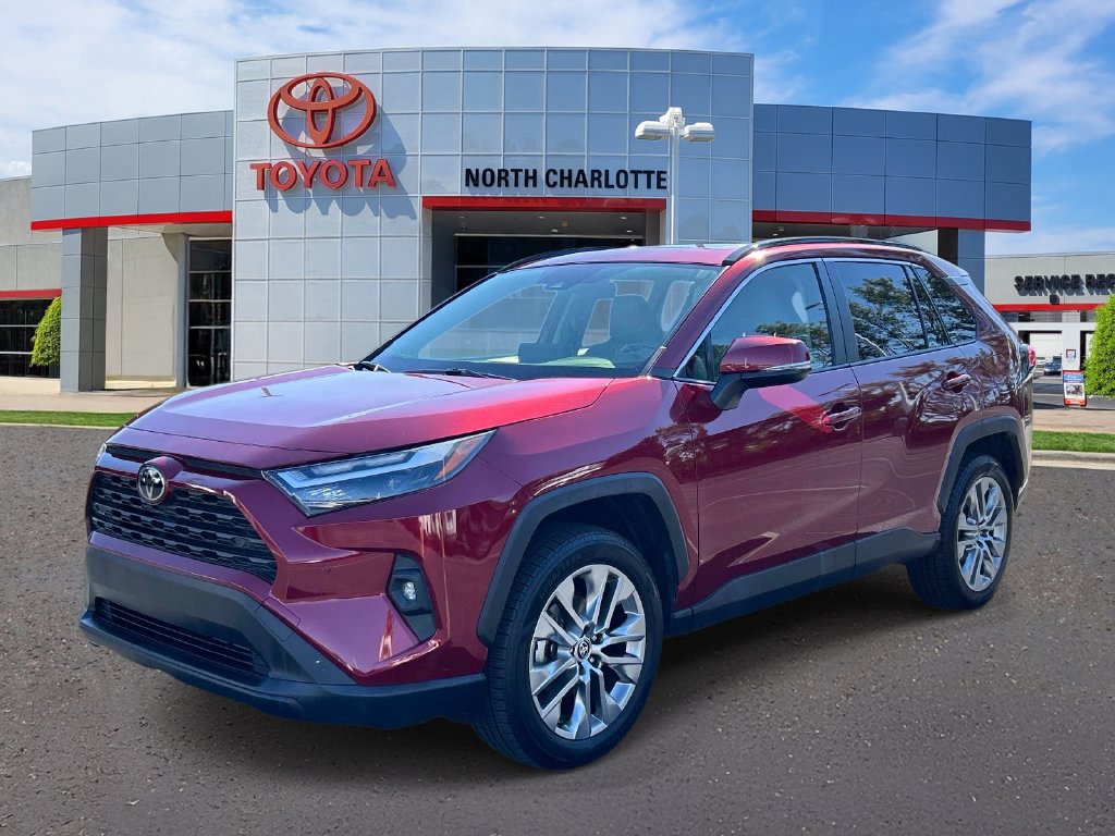 Used 2022 Toyota RAV4 XLE Premium AWD/4WD image 5