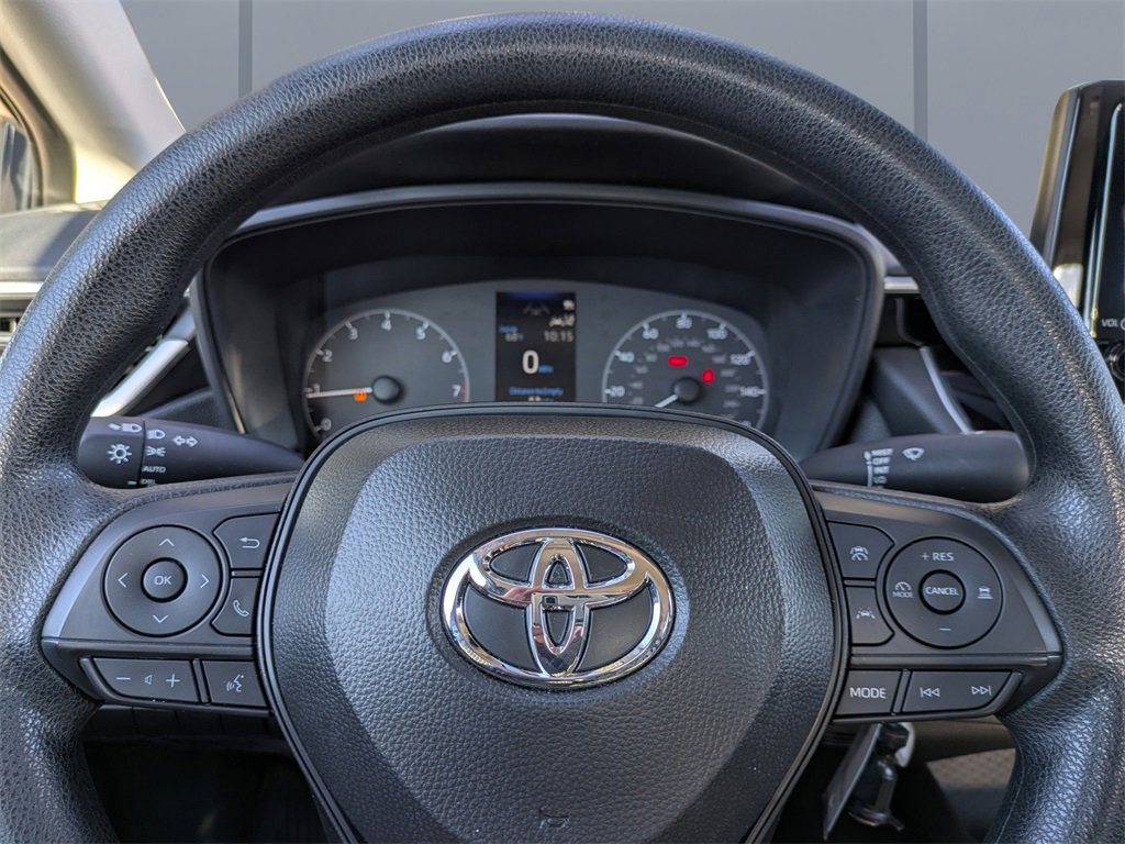 Used 2025 Toyota Corolla LE image 25
