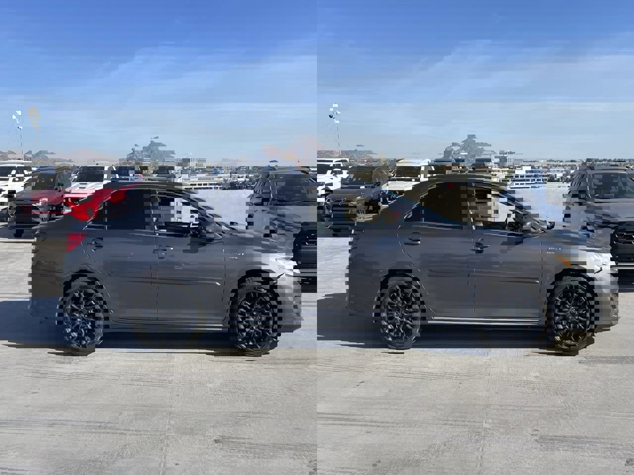 Used 2013 Toyota Camry LE image 3