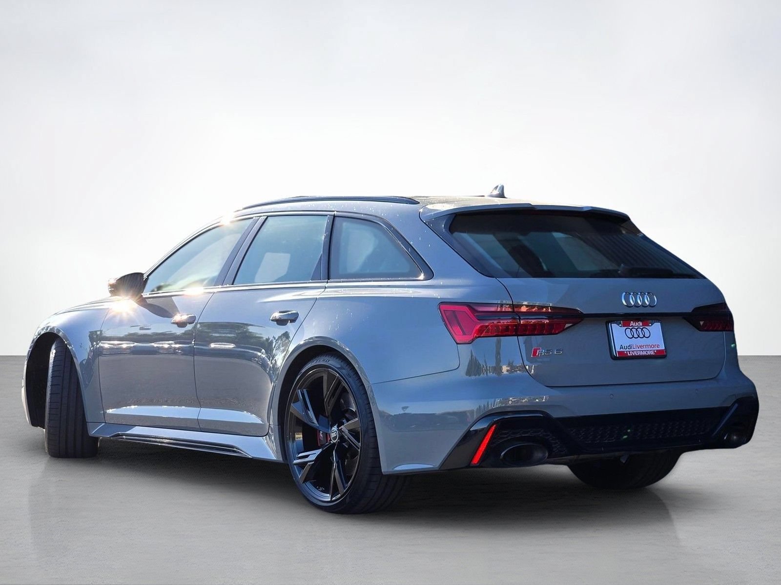 Used 2021 Audi RS 6 AWD/4WD image 5