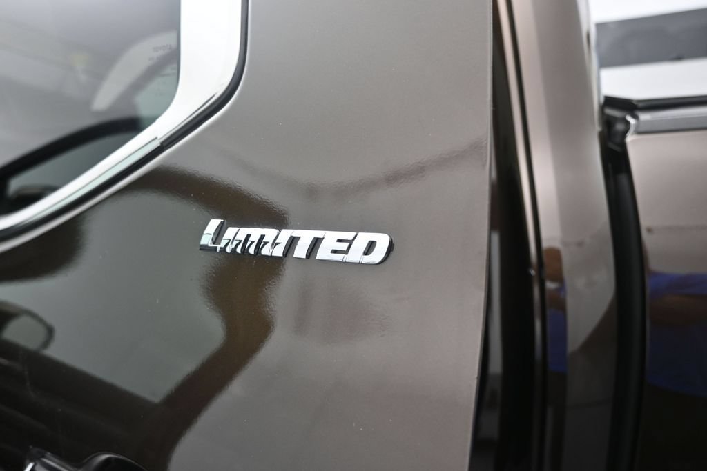 Used 2024 Toyota Tundra Limited w/ Power Package AWD/4WD image 43