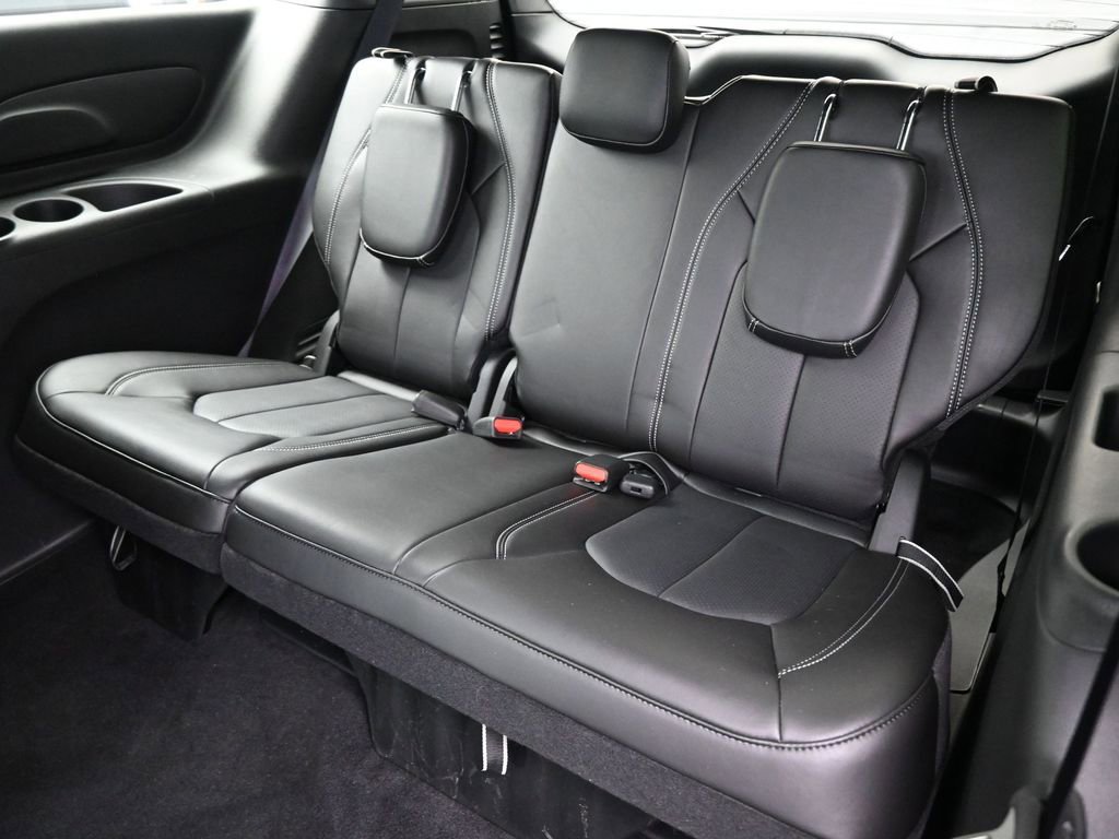New 2026 Chrysler Pacifica Select image 29